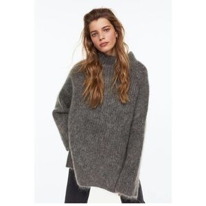 H&M Premium Line   Mohair Wool blend Cowl Neck Dark Gray Sweater Size Medium